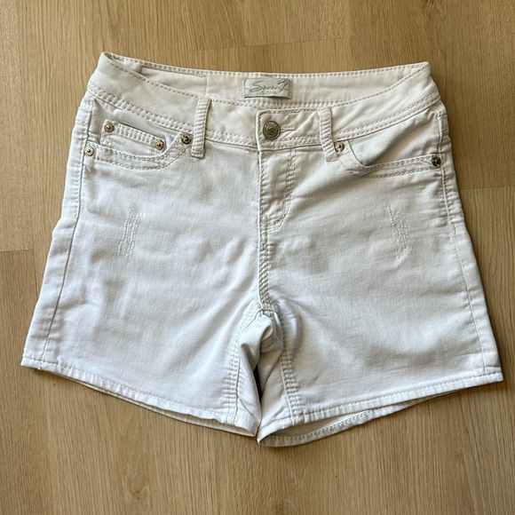 Seven7 Mid Length White Stretch Jean Shorts - Picture 2 of 6